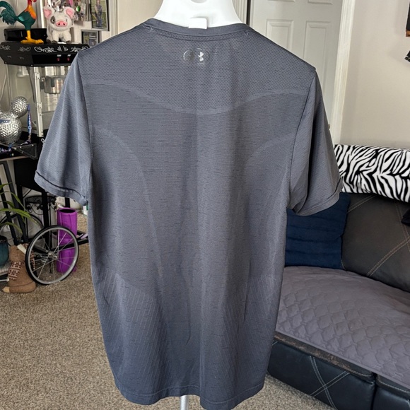 Under Armour Men's Charcoal Short Sleeve Tee - Picture 2 of 2